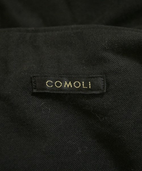 COMOLI 支撐領外套