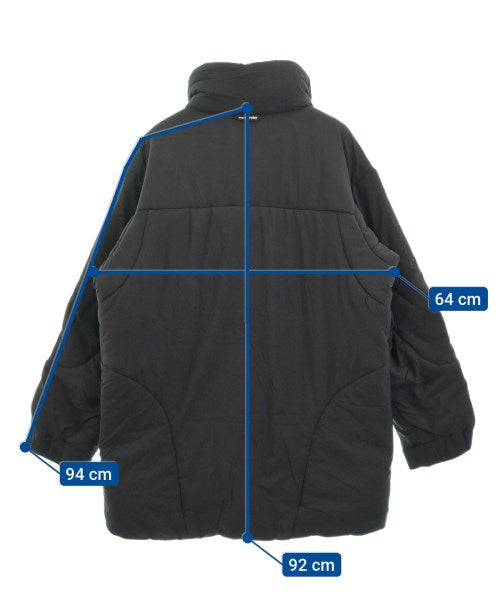 and wander 羽絨夾克/背心