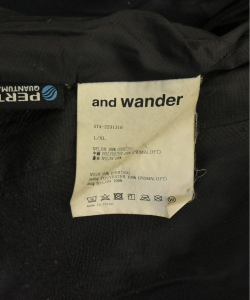 and wander 羽絨夾克/背心