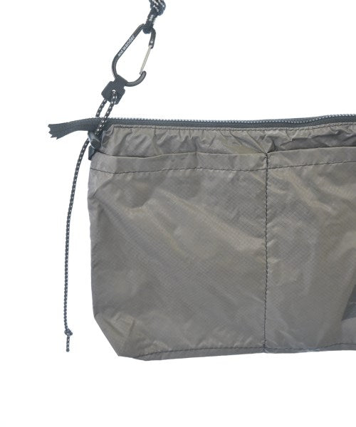 and wander 肩背包