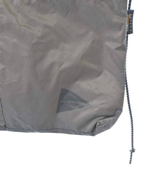 and wander 肩背包