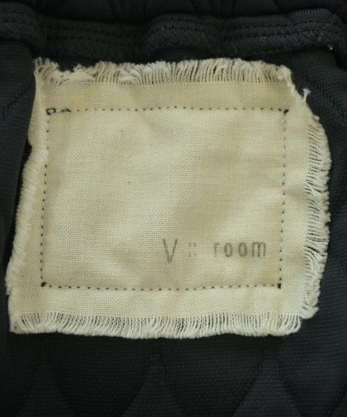 v::room 膝上裙