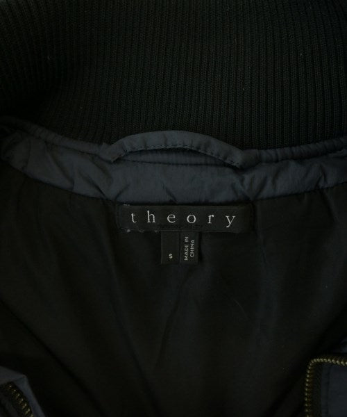 Theory 羽絨夾克/背心