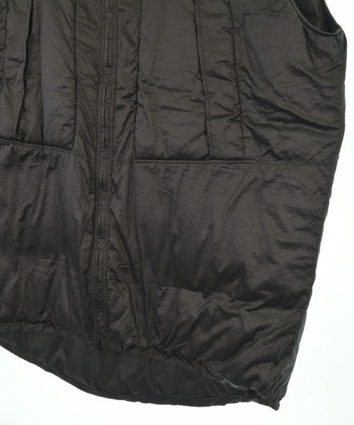 ESSAY 羽絨夾克/背心