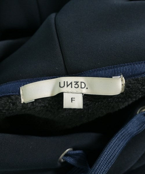 UN3D. 連帽衫