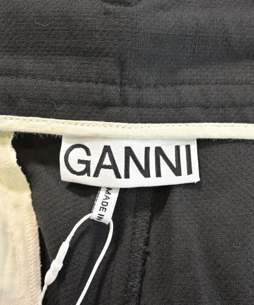 Ganni 短