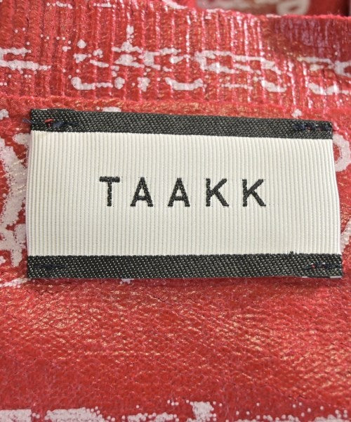 Taakk 毛衣
