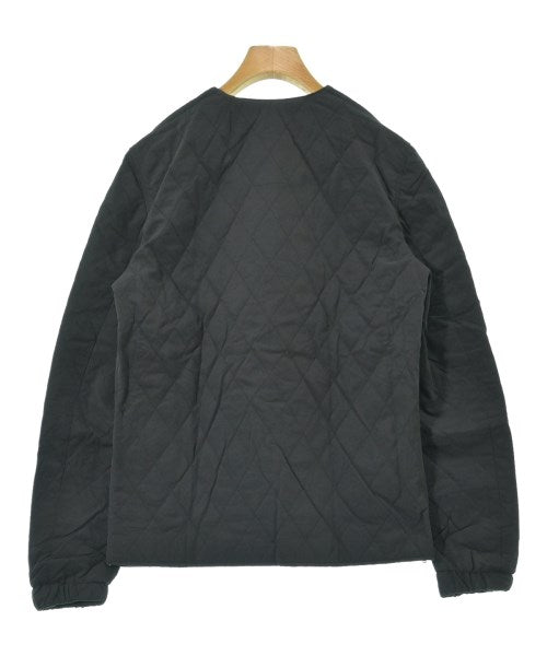 DRESSEDUNDRESSED T恤/上衣