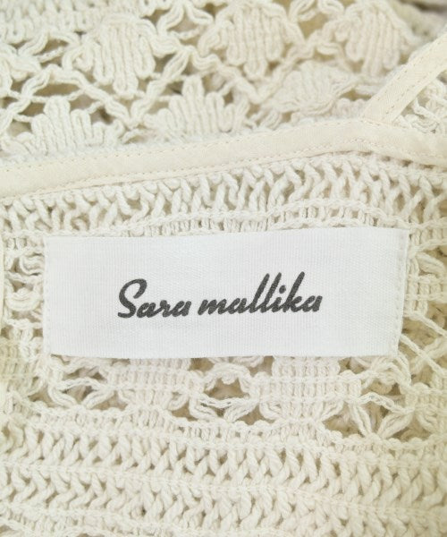 Sara mallika 女襯衫