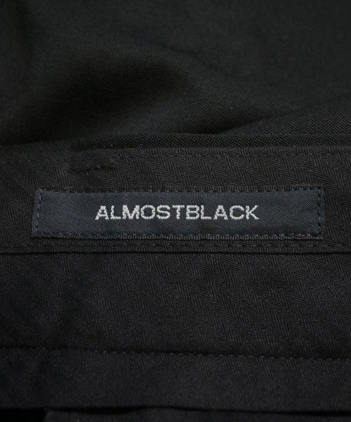 ALMOSTBLACK 短褲