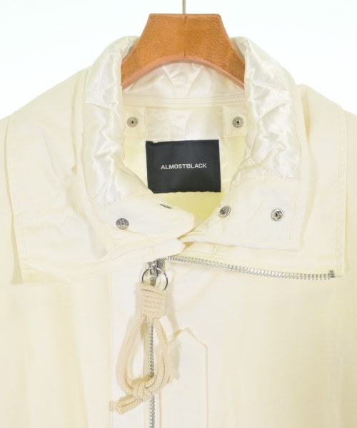 ALMOSTBLACK 羽絨大衣