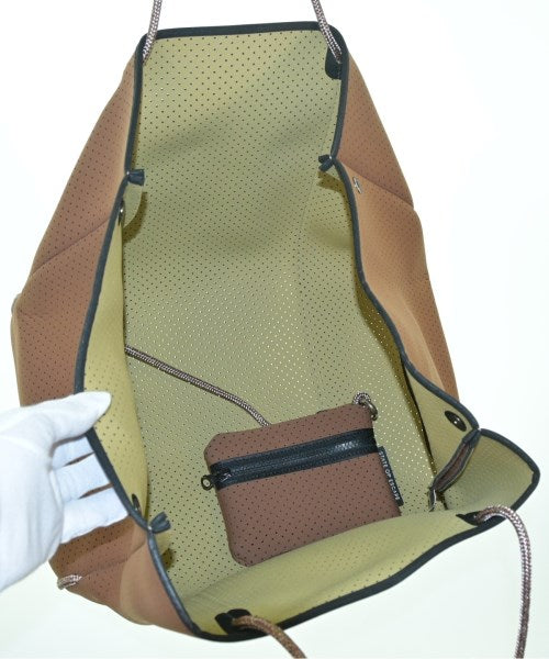 STATE OF ESCAPE 其他包款