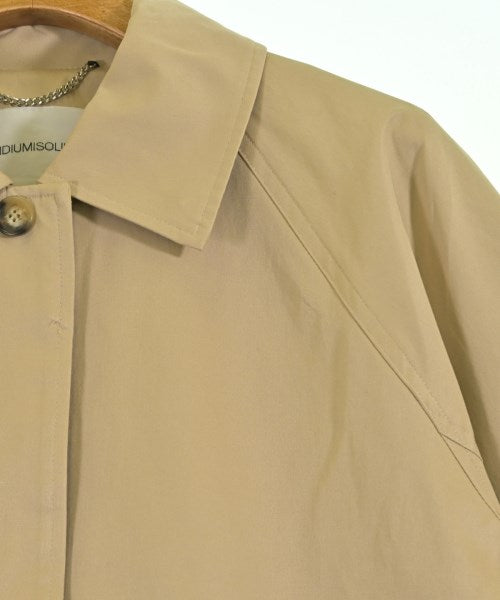 MIDIUMISOLID 支撐領外套