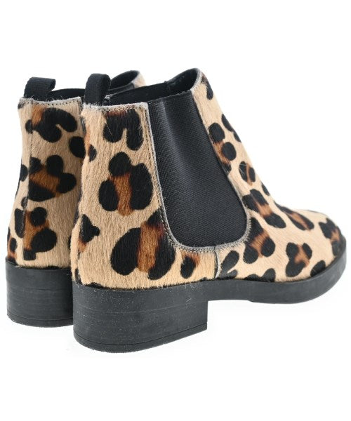 COMING ATTRACTIONS 靴子