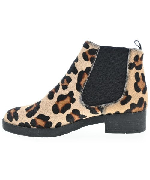 COMING ATTRACTIONS 靴子