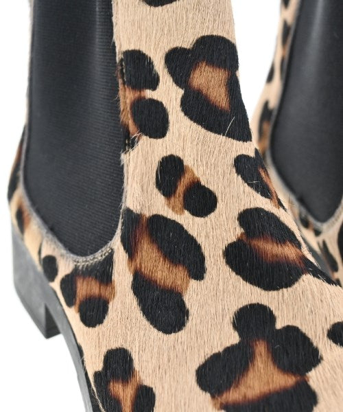 COMING ATTRACTIONS 靴子