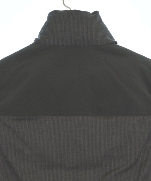 COMME des GARCONS HOMME 羽絨夾克/背心