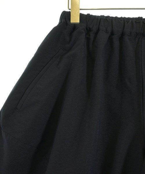 COMME des GARCONS COMME des GARCONS 剪裁褲