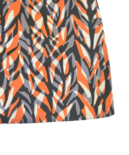 BALENCIAGA 膝上裙