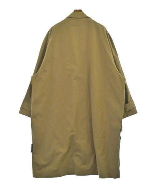 BALENCIAGA 支撐領外套