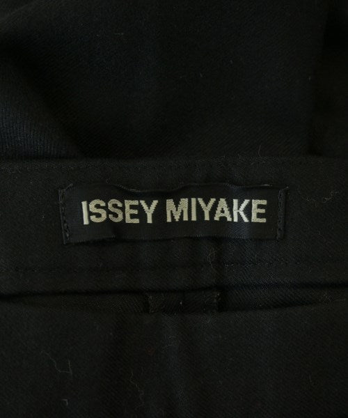 ISSEY MIYAKE 剪裁褲