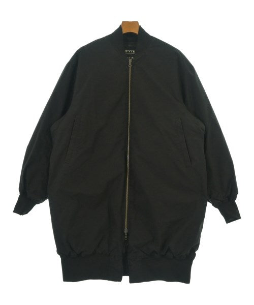 s'yte 羽絨夾克/背心