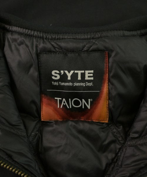 s'yte 羽絨夾克/背心