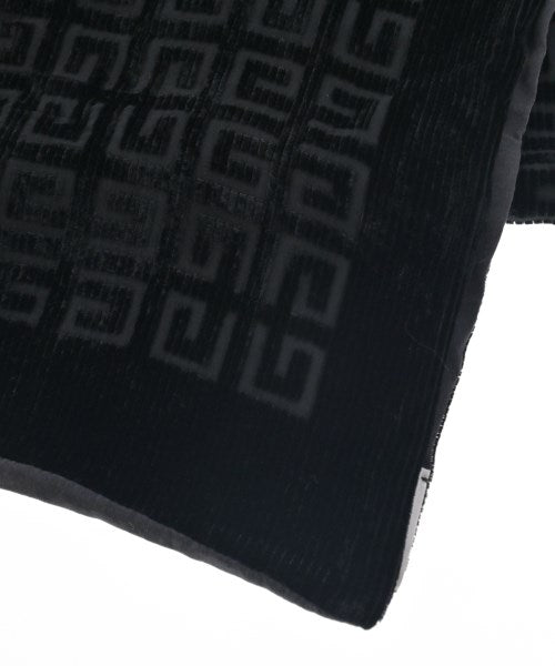 GIVENCHY 披肩