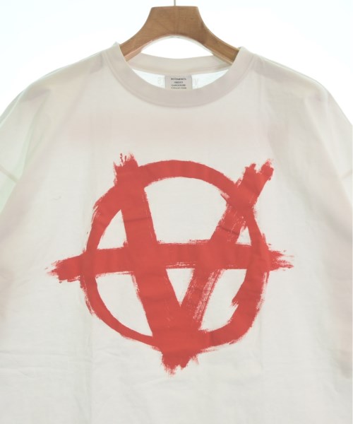 VETEMENTS T恤/上衣