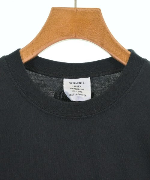 VETEMENTS T恤/上衣