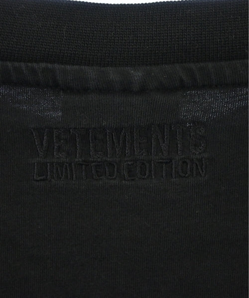 VETEMENTS T恤/上衣