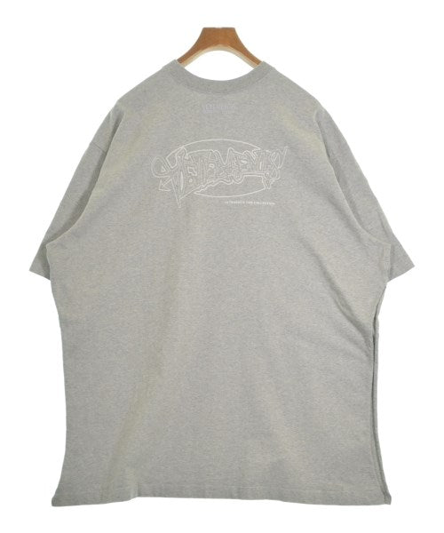 VETEMENTS T恤/上衣