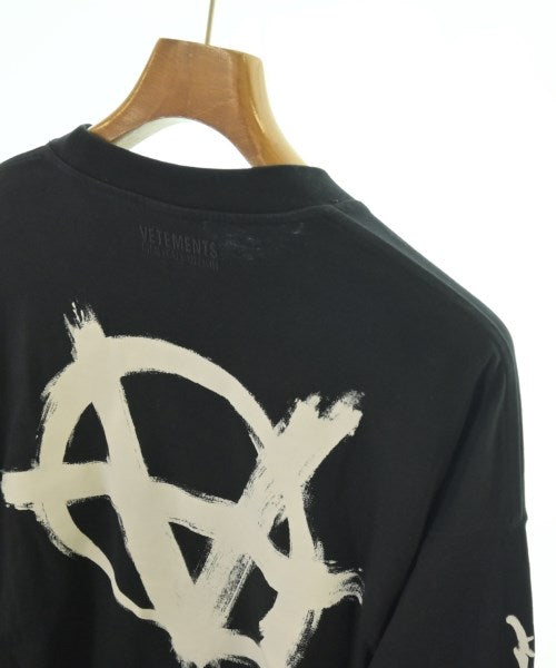 VETEMENTS T恤/上衣