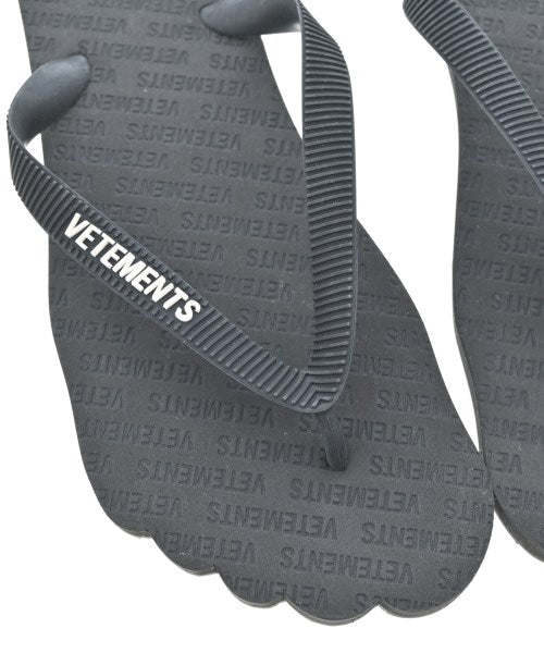 VETEMENTS 涼鞋
