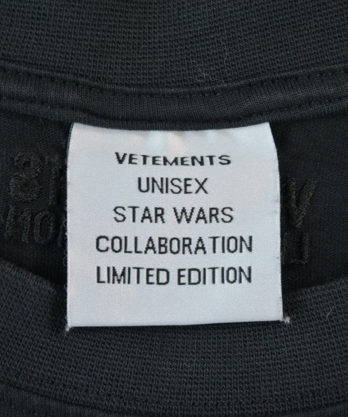 VETEMENTS T恤/上衣