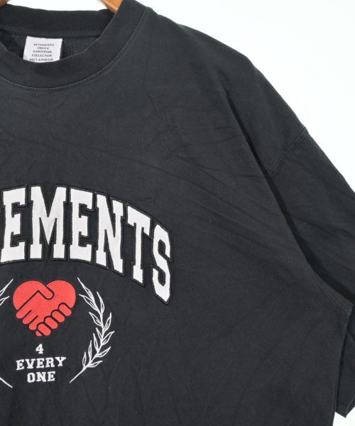 VETEMENTS T恤/上衣