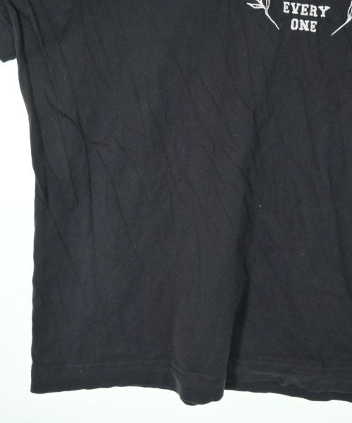 VETEMENTS T恤/上衣