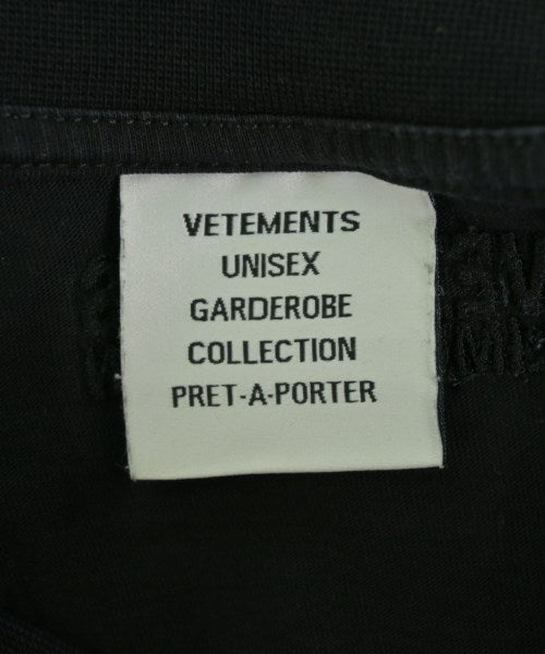 VETEMENTS T恤/上衣