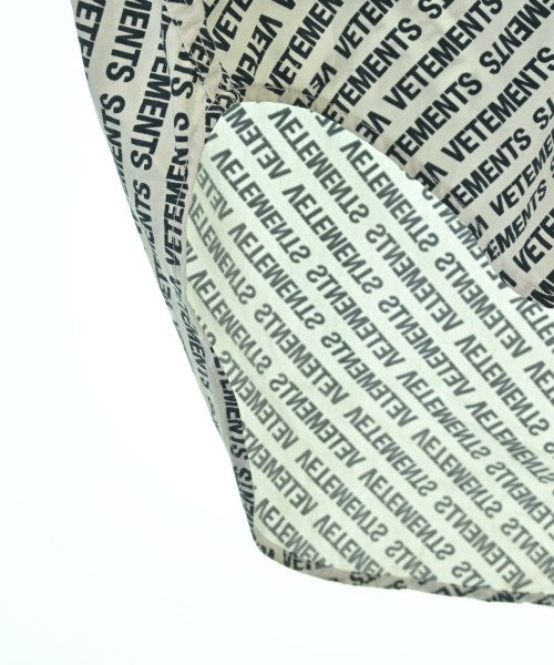 VETEMENTS 休閒襯衫