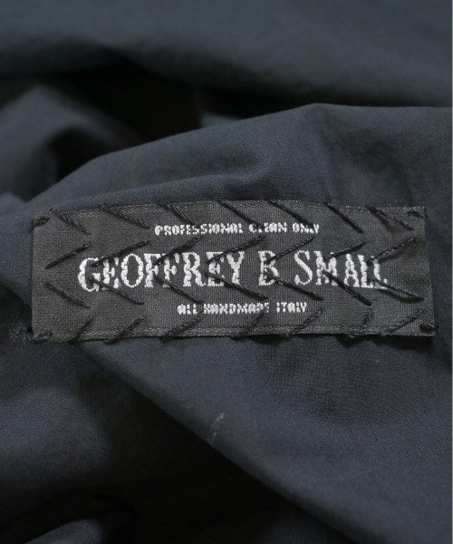 GEOFFREY B. SMALL 支撐領外套