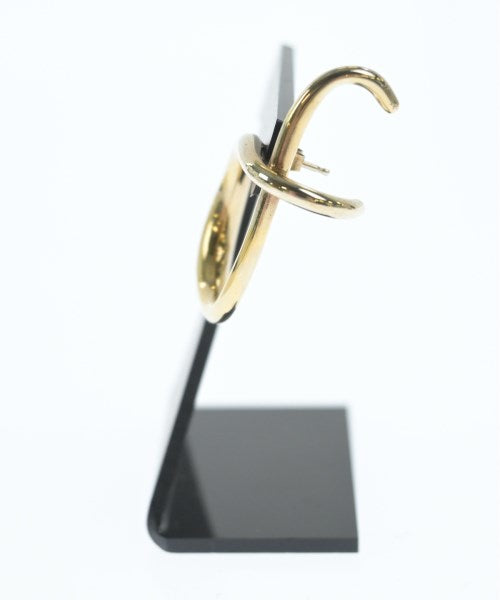 Charlotte Chesnais 耳飾