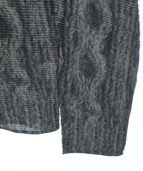 me ISSEY MIYAKE T恤/上衣