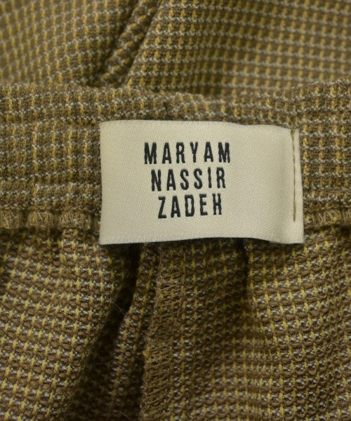 MARYAM NASSIR ZADEH 短
