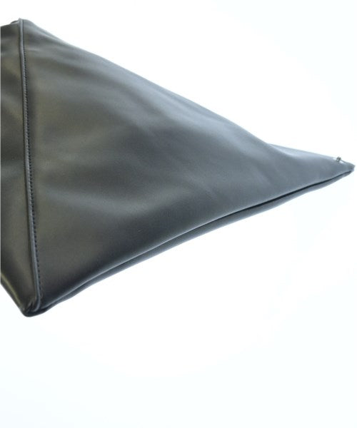 MM6 肩背包