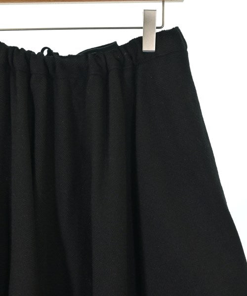 BLACK COMME des GARCONS 膝上裙