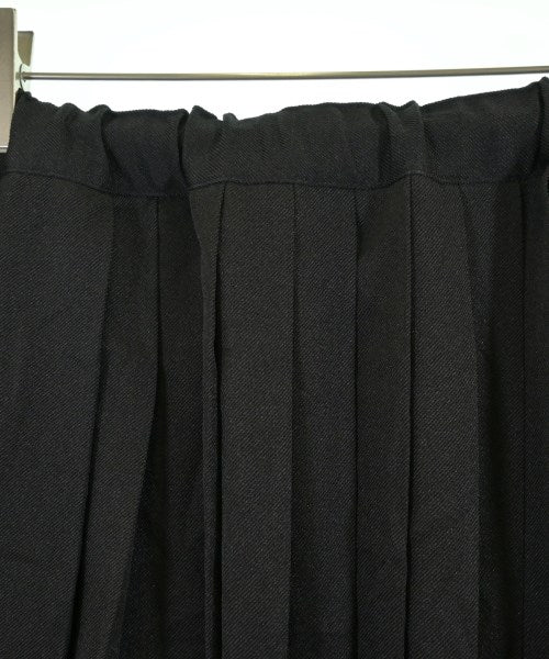 BLACK COMME des GARCONS 膝上裙