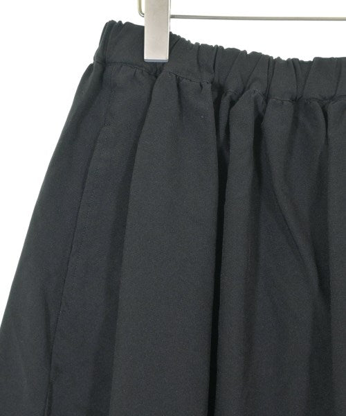 BLACK COMME des GARCONS 膝上裙