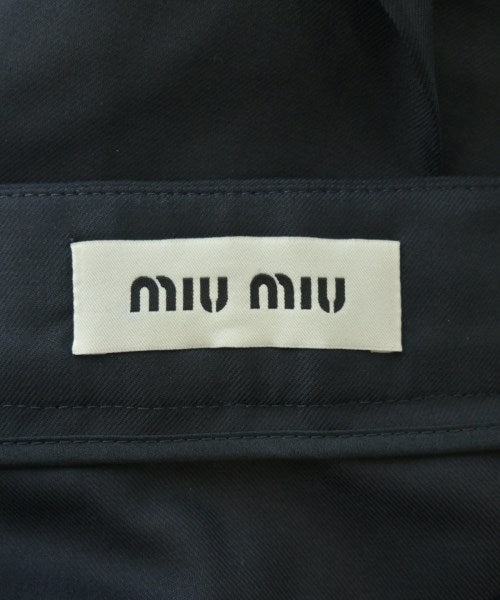 Miu Miu 膝上裙