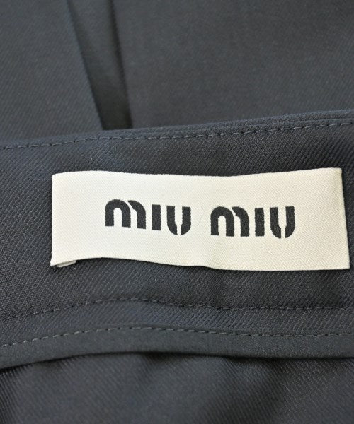 Miu Miu 膝上裙