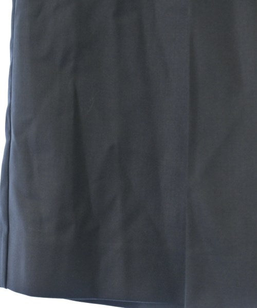 Miu Miu 膝上裙